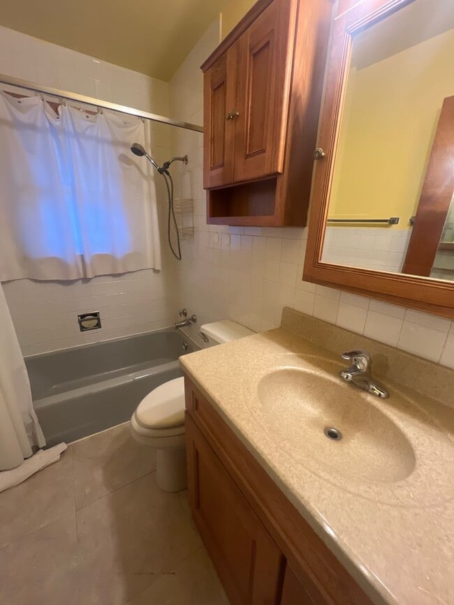 Building Photo - Indian Hills 3 Bedroom 1.5 Bath