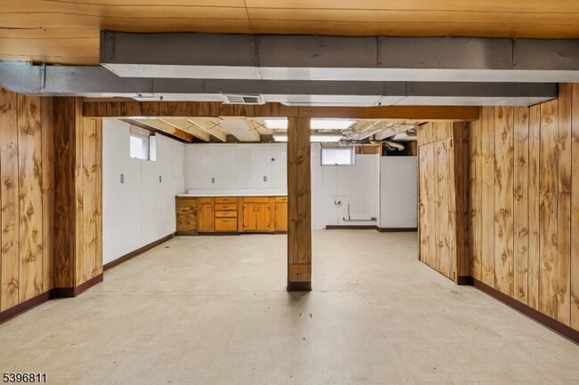 Building Photo - 26 Glaser Ave