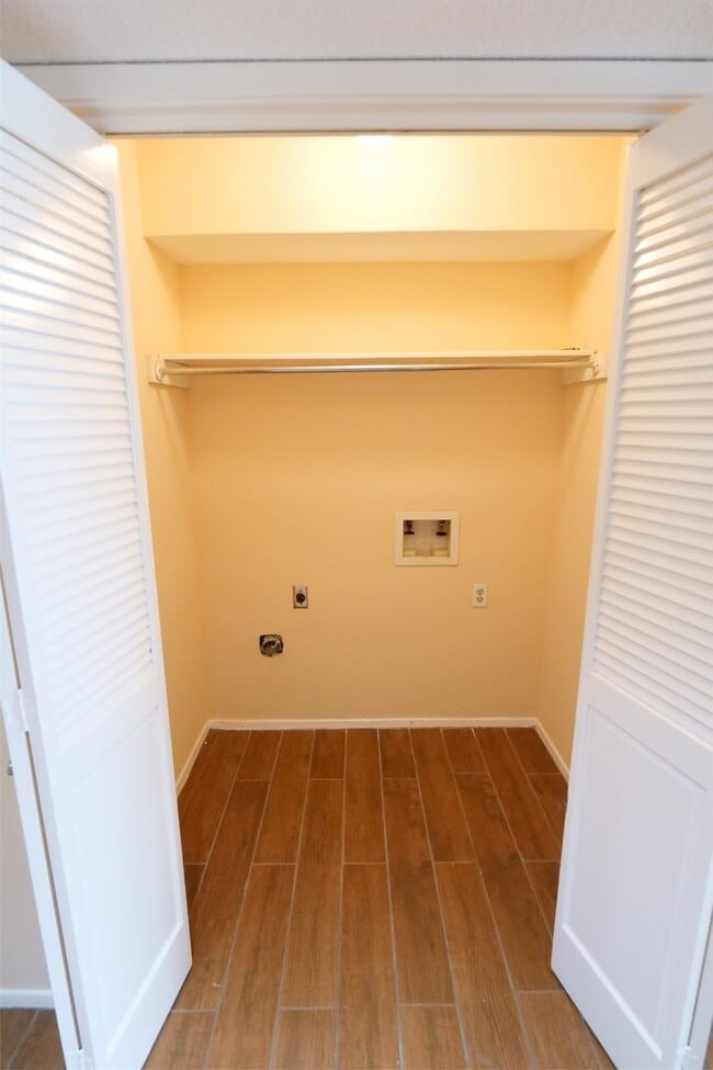 Building Photo - 14911 Wunderlich Dr