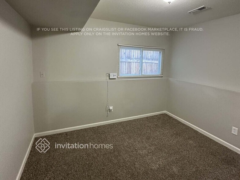 Building Photo - 4101 S Lewiston Cir