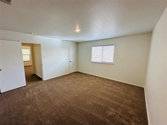 Building Photo - 421 Sandy Creek Dr