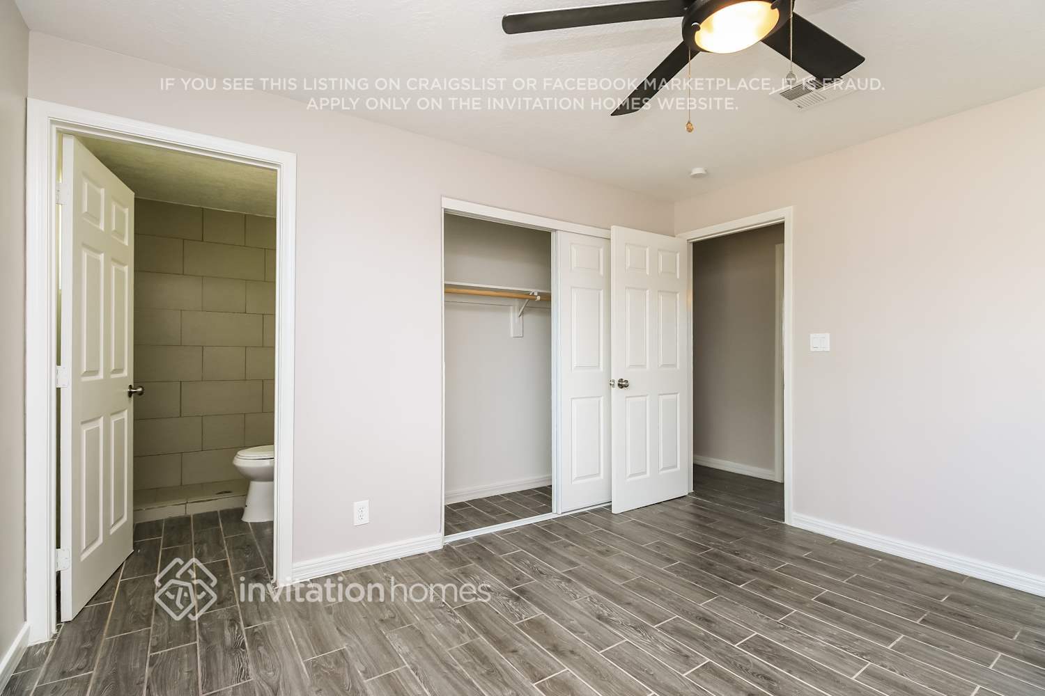 Building Photo - 1562 W Carol Ave