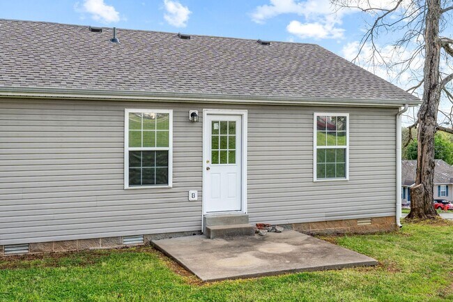 Building Photo - Kingsbury Drive-936A