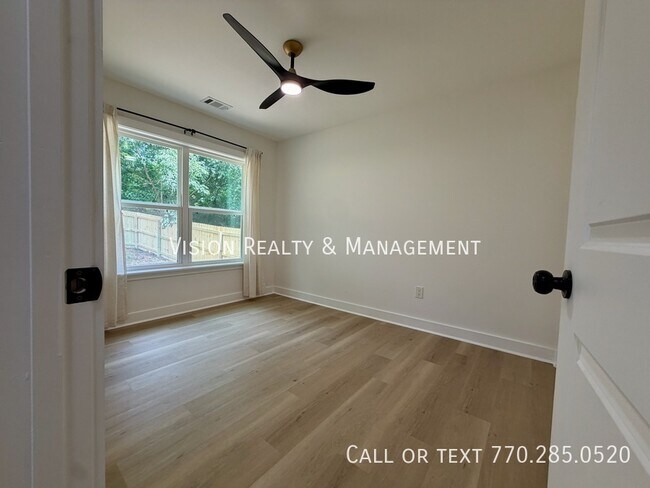 Building Photo - 1255 Campbellton Rd SW