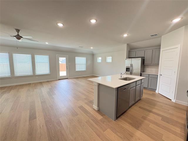 Building Photo - 320 Arcane St