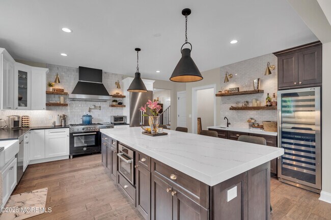 Building Photo - 2118 Edgewood Pl