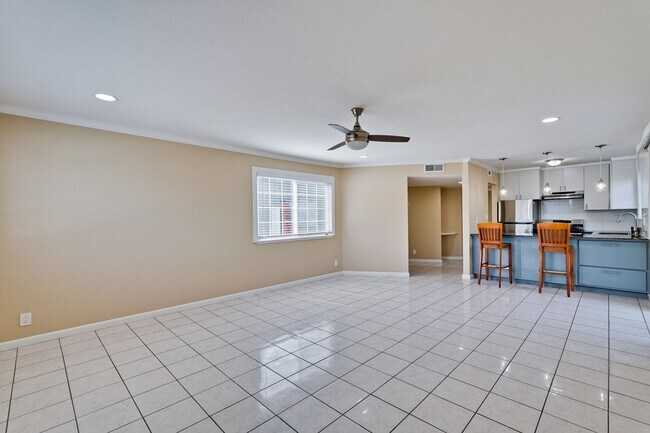 Building Photo - Excellent 2 Bed 1 Bath Home in Santa Clara!
