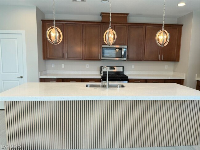 Building Photo - 4642 Engage St