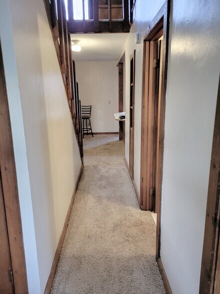 Building Photo - 403 1/2 N Fremont St