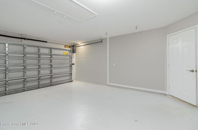 Building Photo - 1401 Morgan Ct