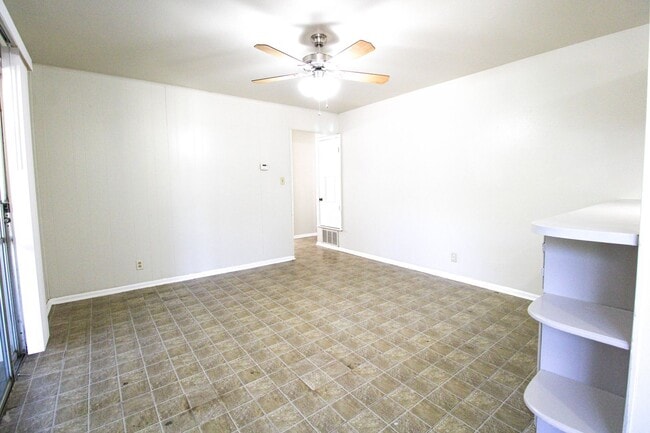 Building Photo - 10906 Lands Run St