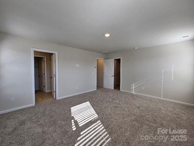 Building Photo - 5213 Brailey Cir