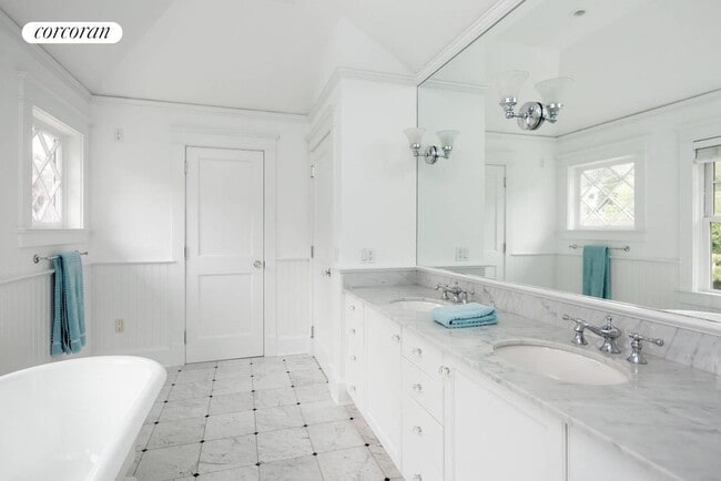 Building Photo - 31 Ocean View Ave