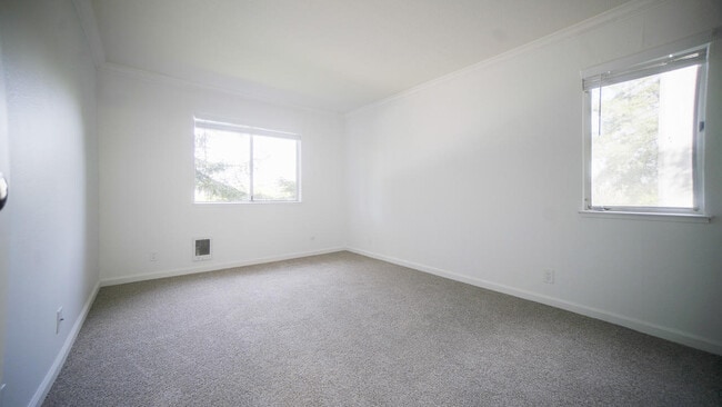 Building Photo - 475 Ignacio Blvd