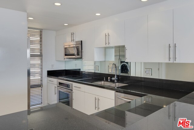 Building Photo - 4314 Marina City Dr