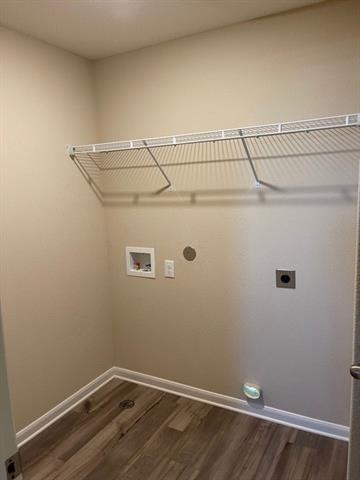 Building Photo - 2306 Dahlia Way