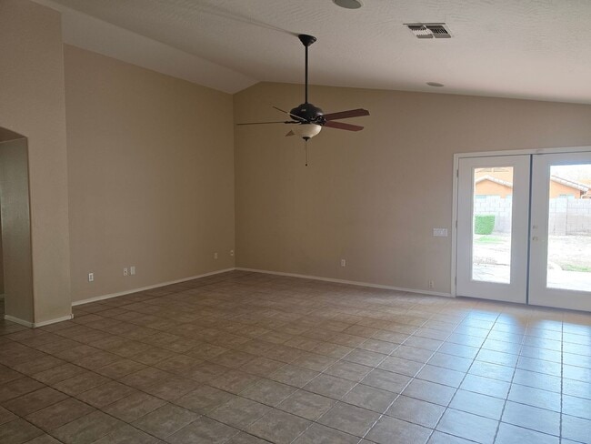 Building Photo - 3BD/2BA South Chandler Home with Pool on Corner Lot!