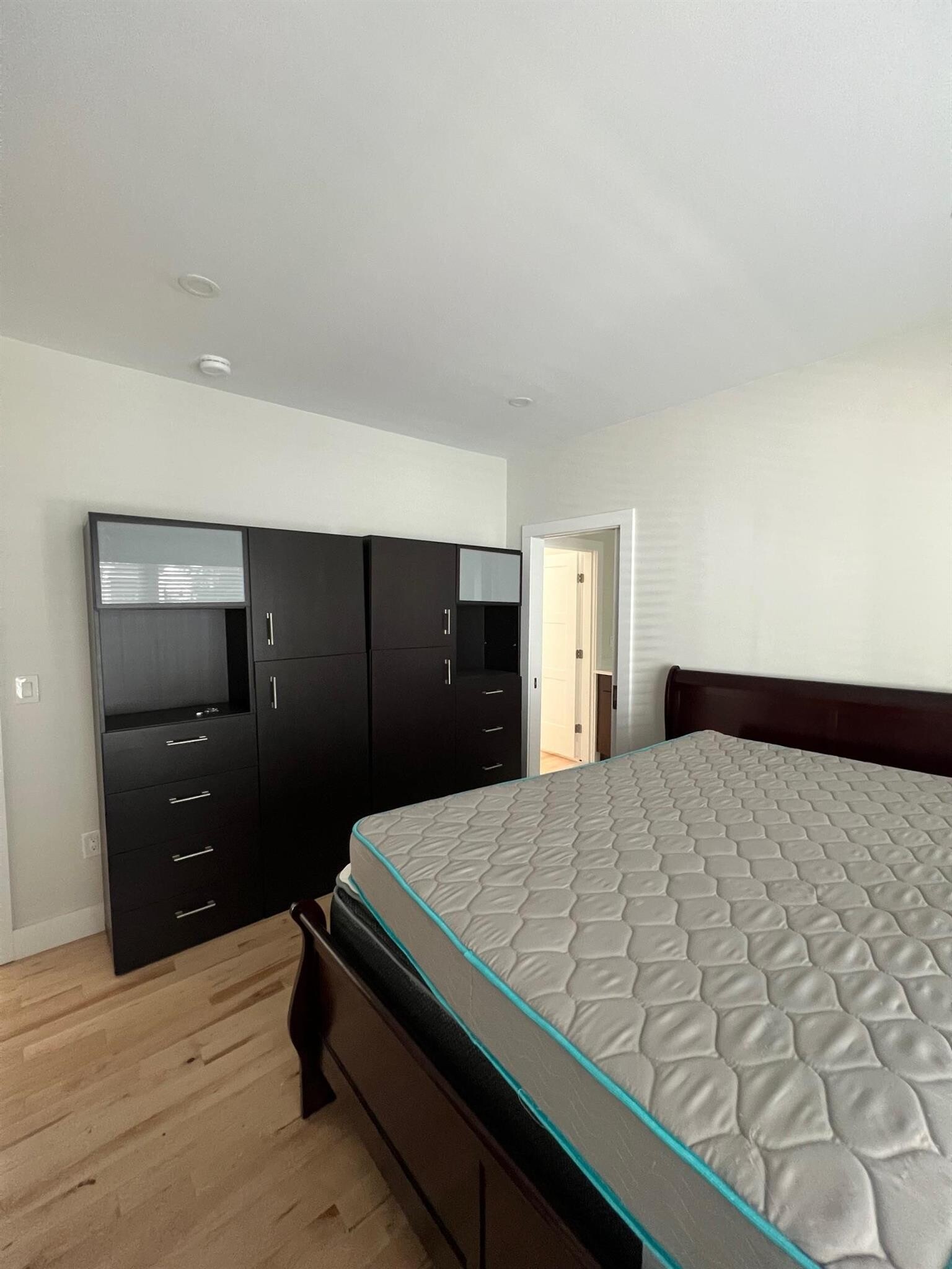 Building Photo - 19 Gorham St