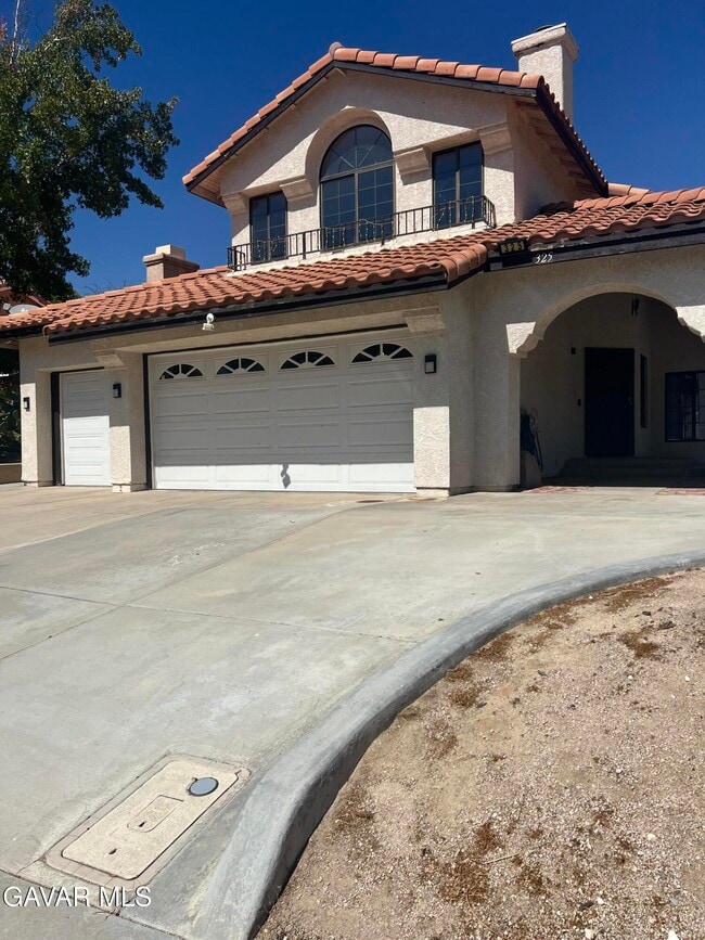 Building Photo - 325 Rainbow Terrace