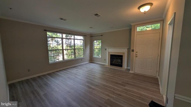 Building Photo - 332 Overlook Dr