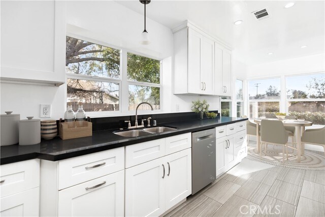 Building Photo - 634 W Mendocino St