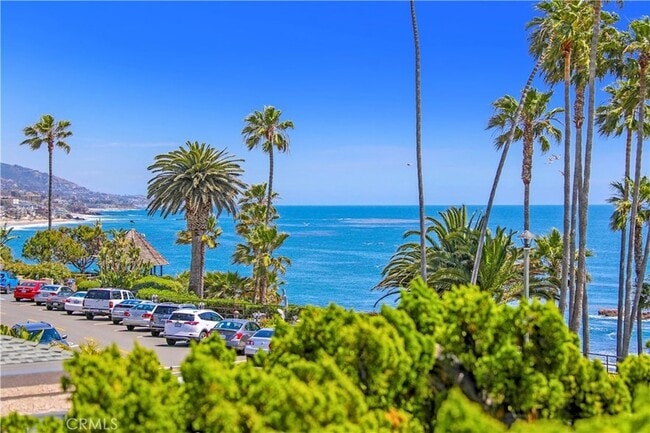 Building Photo - 376 Cliff Dr