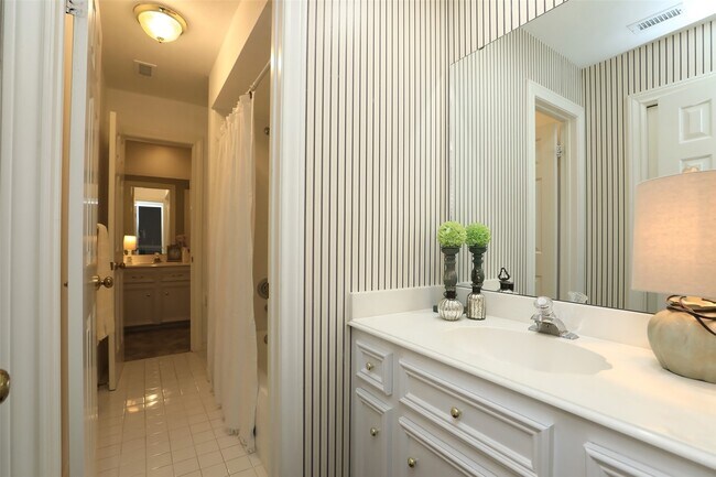 Building Photo - 7906 Tizerton Ct