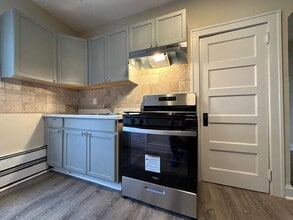 Building Photo - 275 Kilcourse St