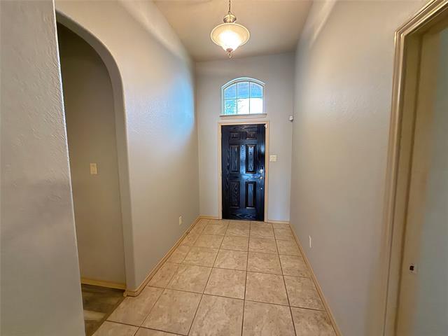 Building Photo - 213 Warbler Dr