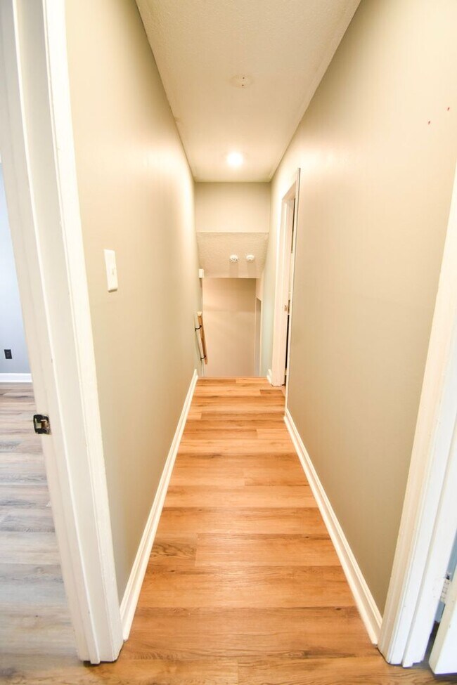 Building Photo - COMING SOON-4 Bedroom, 2.5 Bathroom Home- Pets Allowed