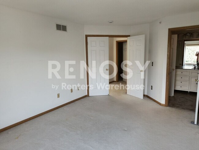 Building Photo - 787 Fairfield Cir