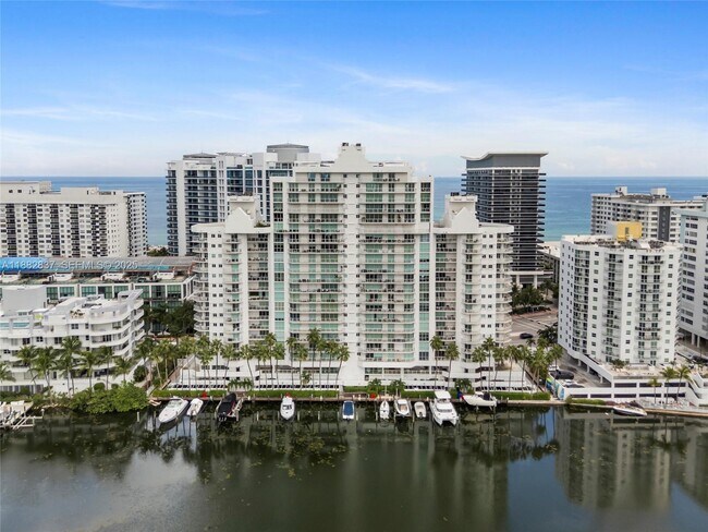 Building Photo - 5900 Collins Ave