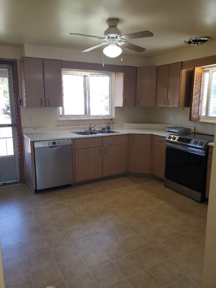 Building Photo - 239 Boden Ave