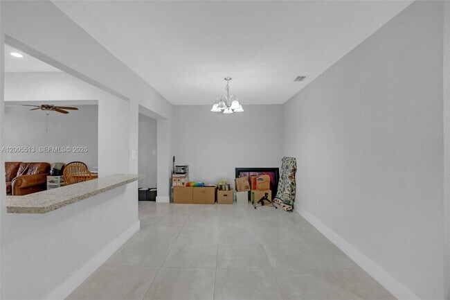 Building Photo - 862 W 79th St