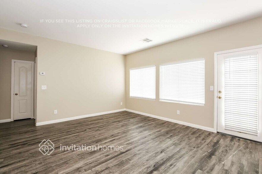 Building Photo - 6567 Tulip Garden Dr