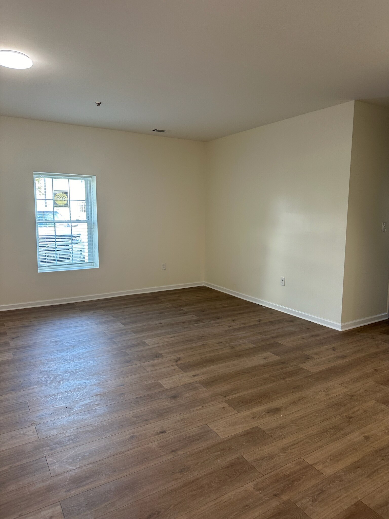 Building Photo - 177 Avenel St