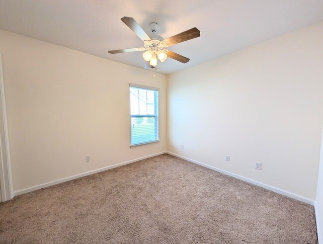Building Photo - 504 Cedar Lakes Dr