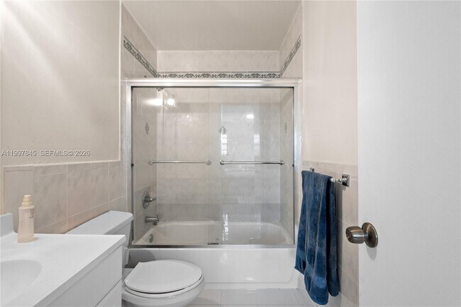 Building Photo - 6211 SW 138th Ct