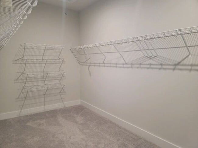 Building Photo - Like-New, Built in 2022, Gorgeous 2-story 3-Bedroom, 2.5 Bath Condo, located in the heart of Henr...
