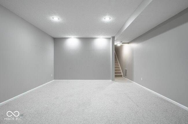 Building Photo - 7533 Prairie View Dr