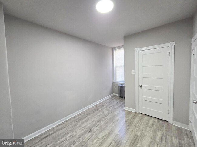 Building Photo - 5140 N Fairhill St