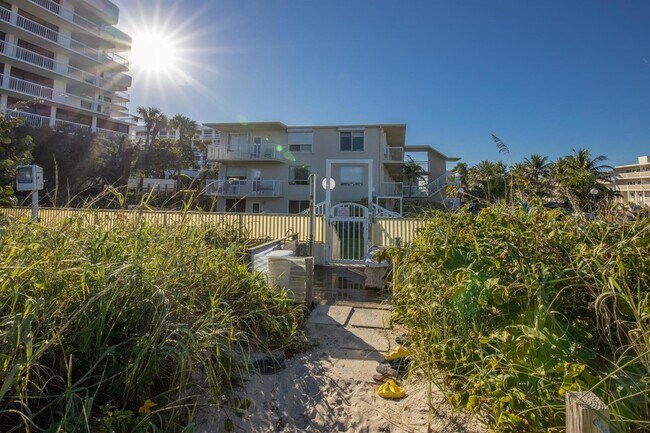 Building Photo - 2565 S Ocean Blvd
