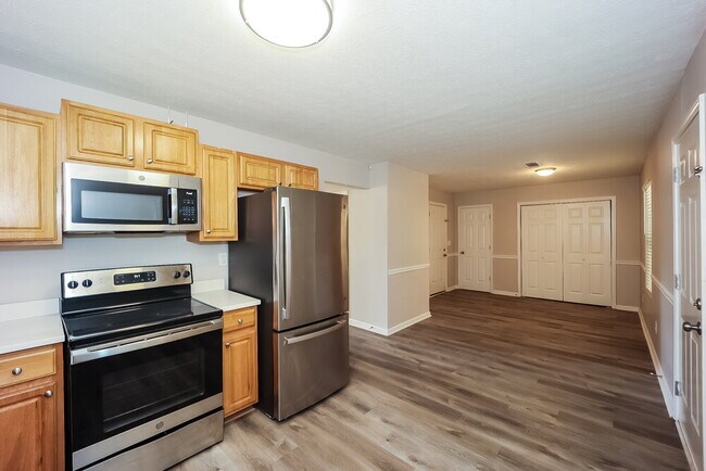 Building Photo - 760 Glenshire Ct