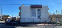 Building Photo - 454 E Ave Q3