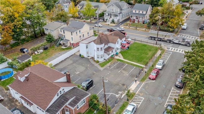Building Photo - 169 Sickles Ave