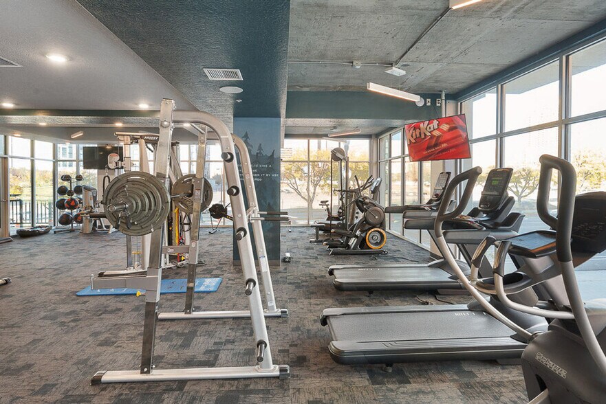Building Photo - 241 W 200 S