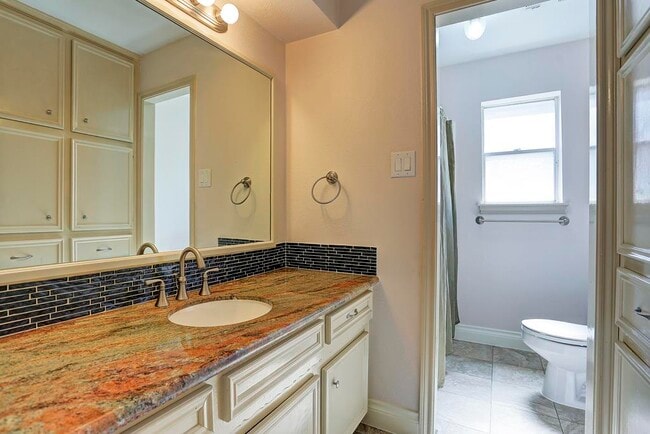 Building Photo - 12214 Whittington Dr