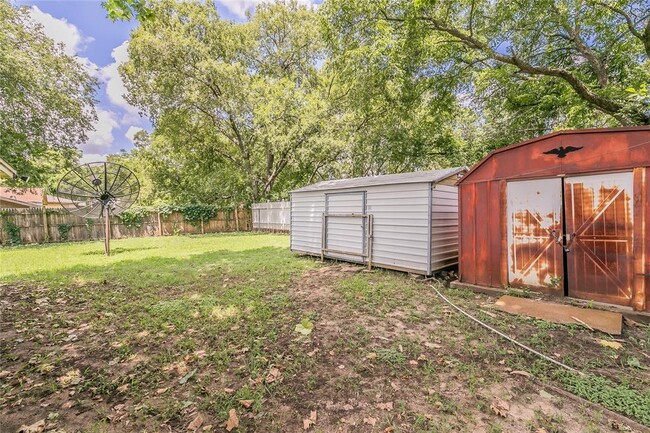 Building Photo - 4341 Kolloch Dr