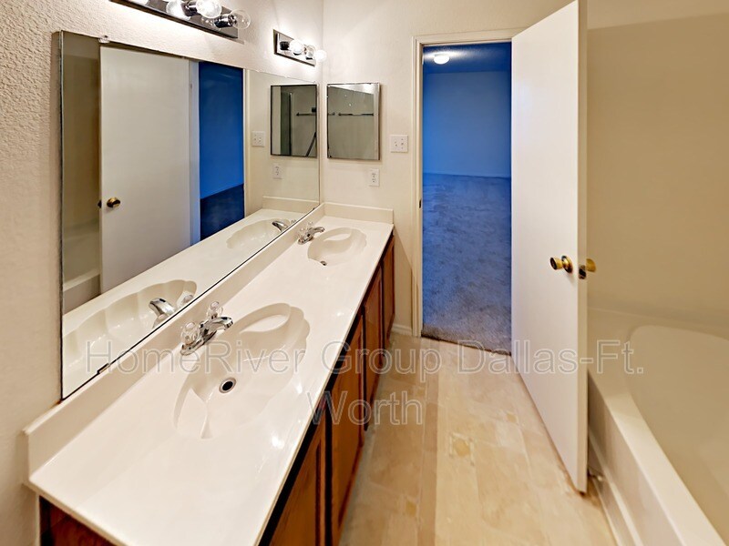 Building Photo - 3956 Foxhound Ln