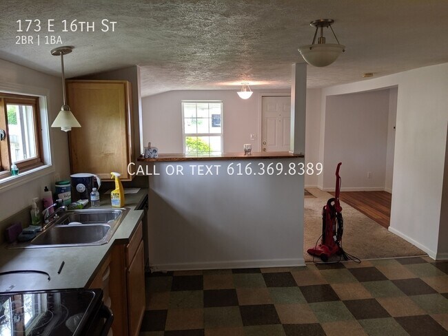 Building Photo - 173 E 16th St